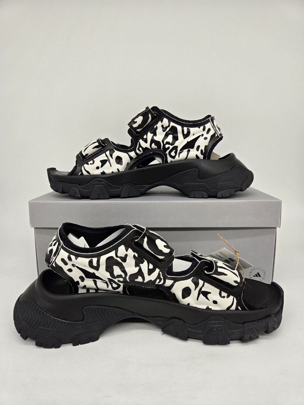 adidas Stella McCartney Women's Hika Outdoor Sandal IF1797 Black White Size 9 - Picture 6 of 8